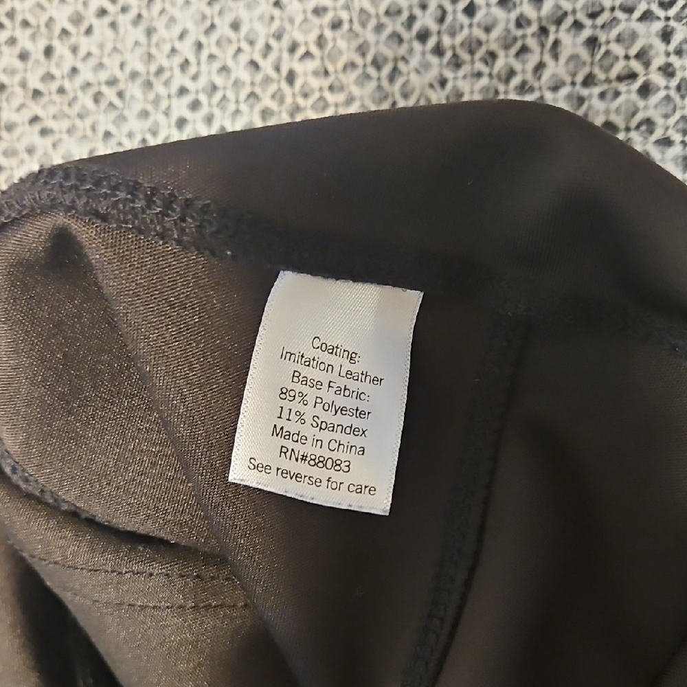 SO Black Faux Leather Leggings - Picture 6 of 6